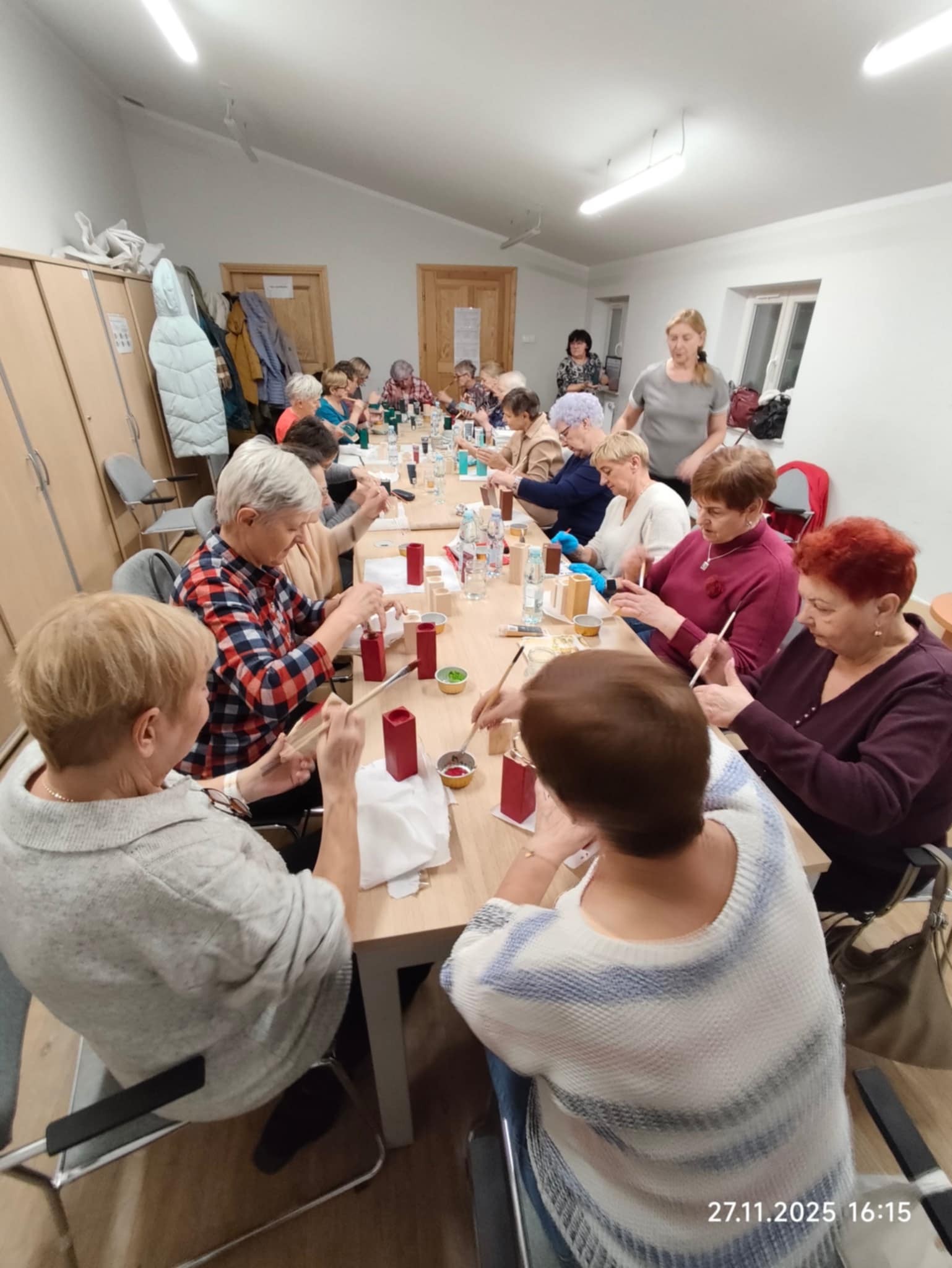 zdjęcie grupowe urzestnikó klubu 